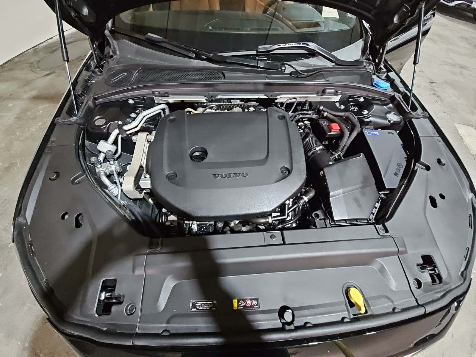 2022 Volvo S90 B6 Inscription AWD