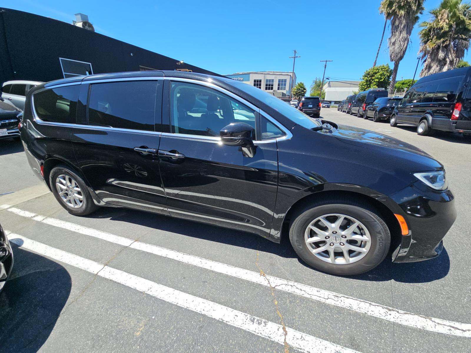 2024 Chrysler Pacifica Touring L FWD