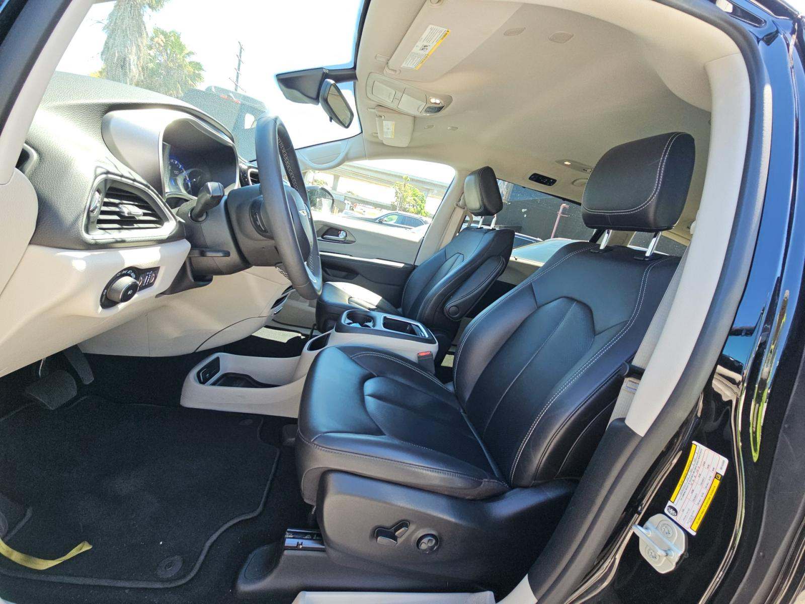 2024 Chrysler Pacifica Touring L FWD