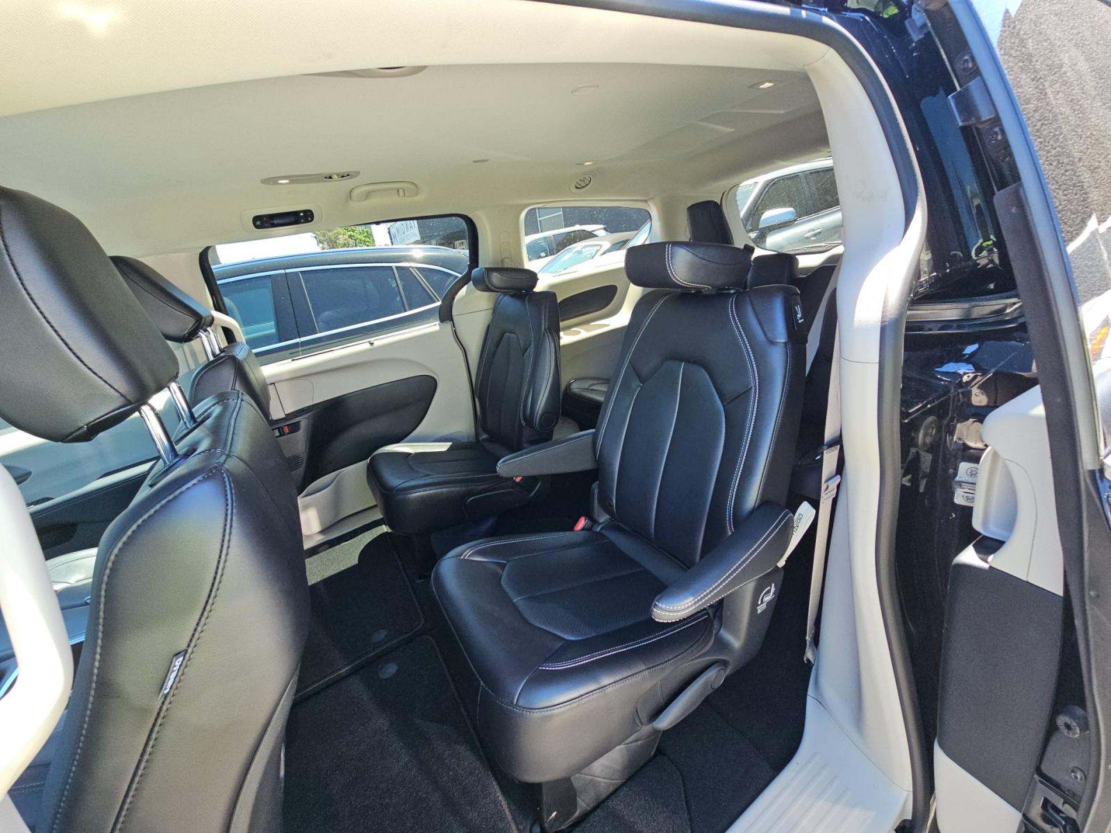 2024 Chrysler Pacifica Touring L FWD