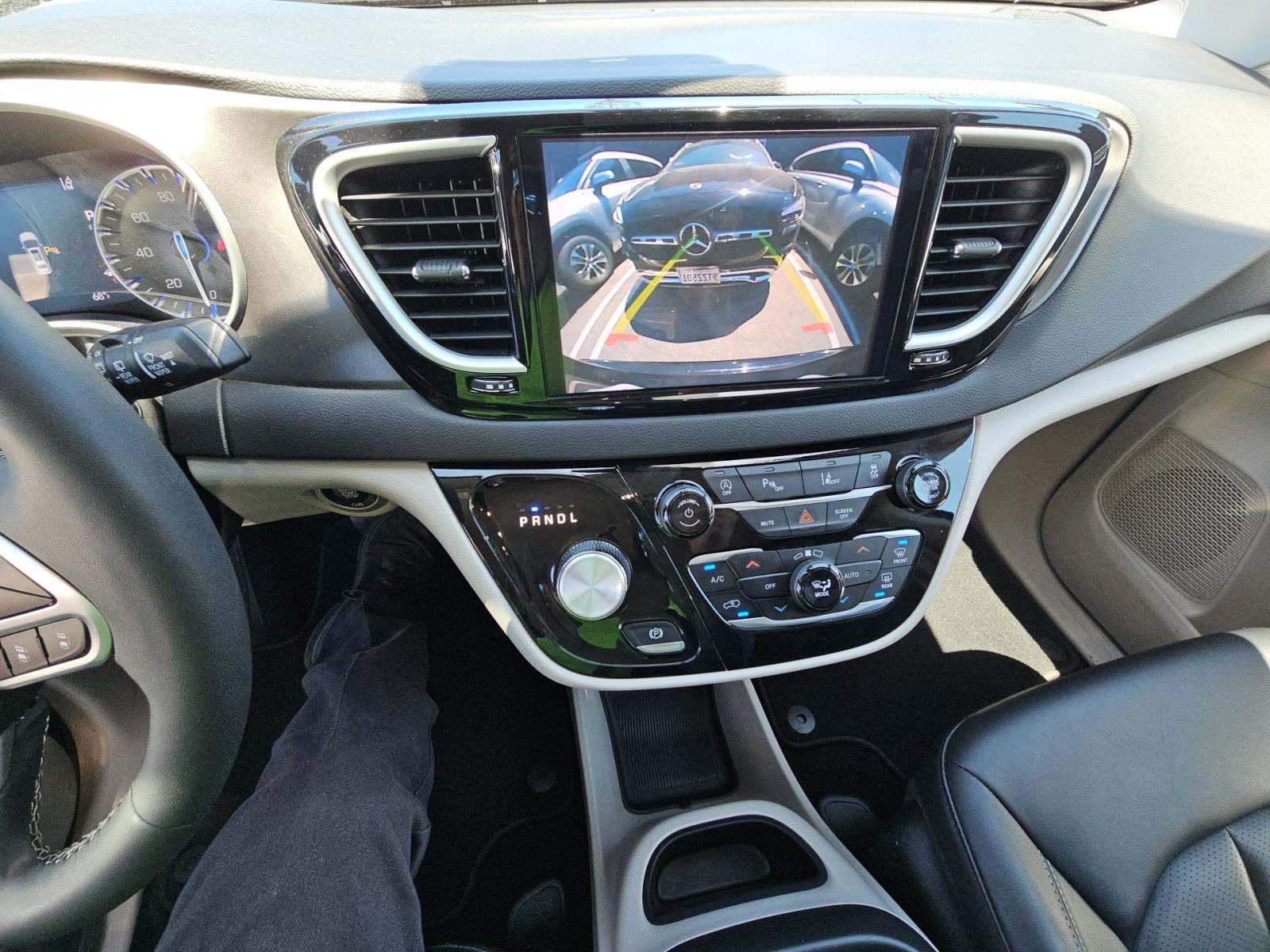 2024 Chrysler Pacifica Touring L FWD
