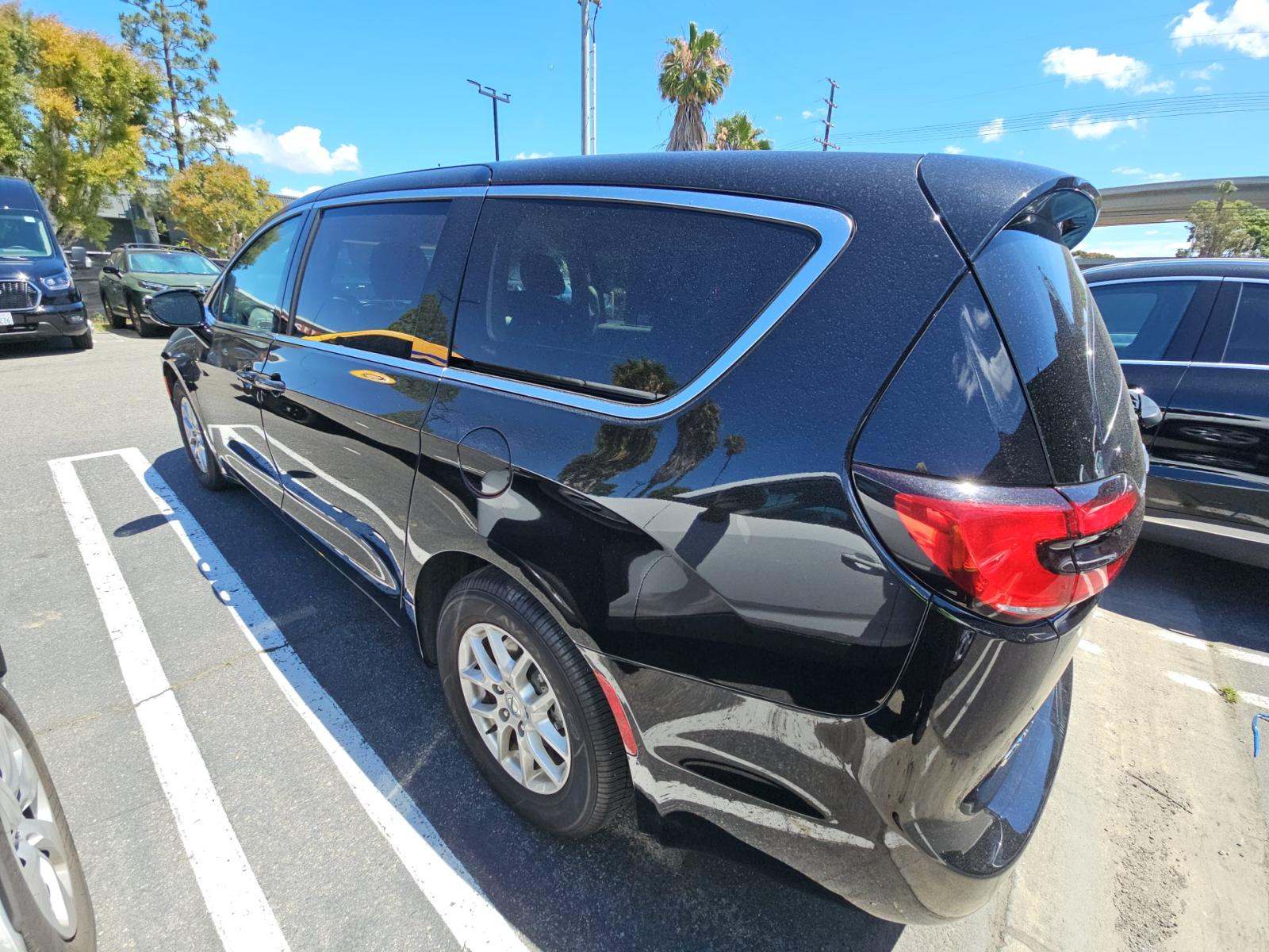 2024 Chrysler Pacifica Touring L FWD