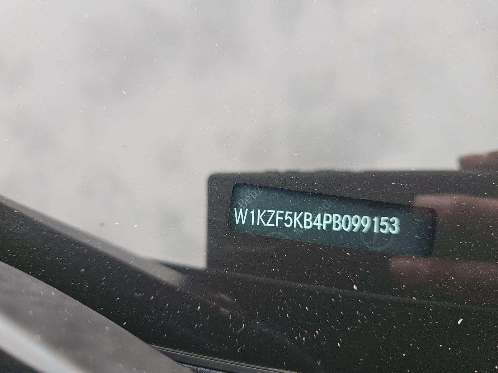 MERCEDES-BENZ E-CLASS - 1