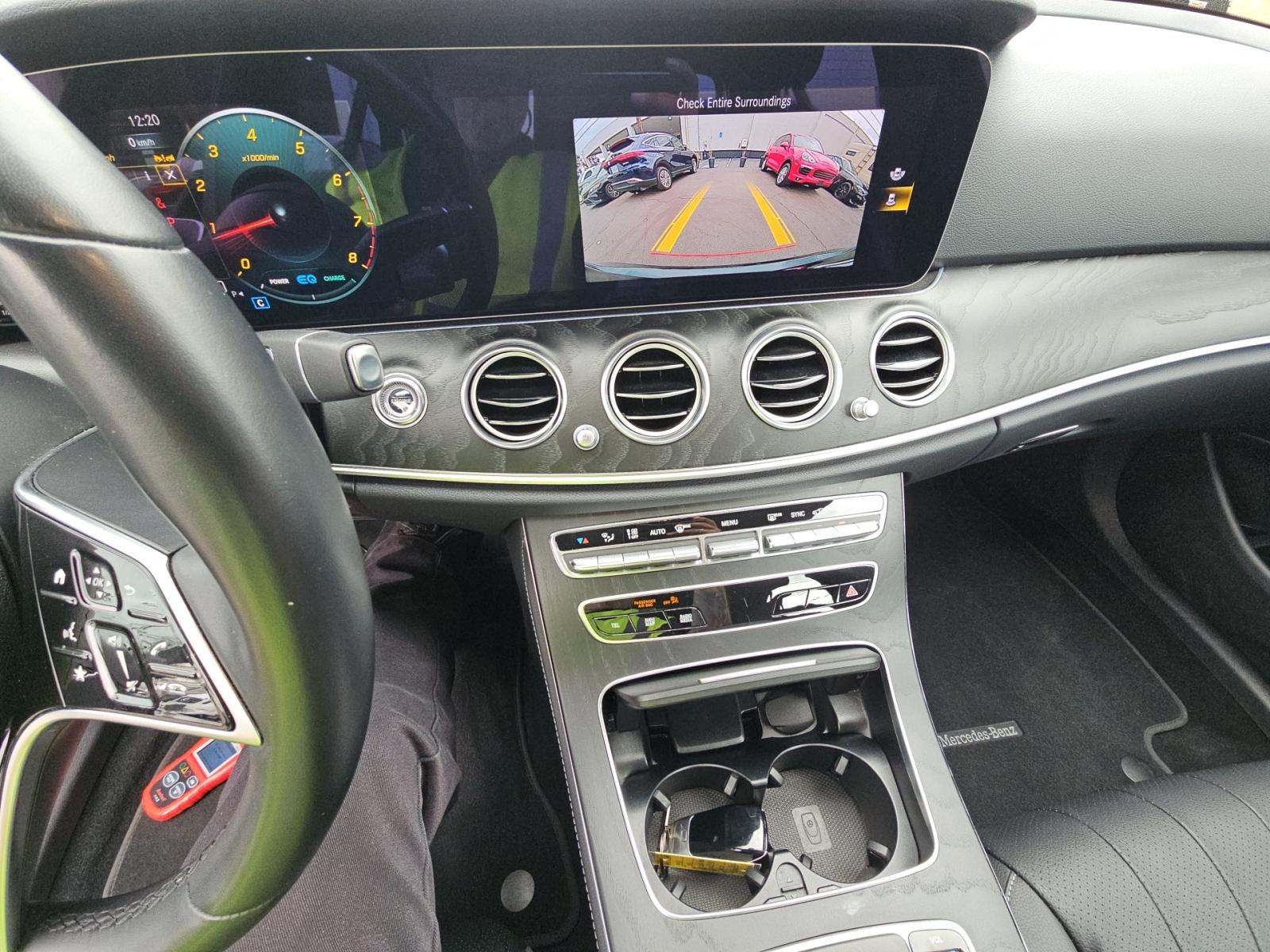 MERCEDES-BENZ E-CLASS - 6