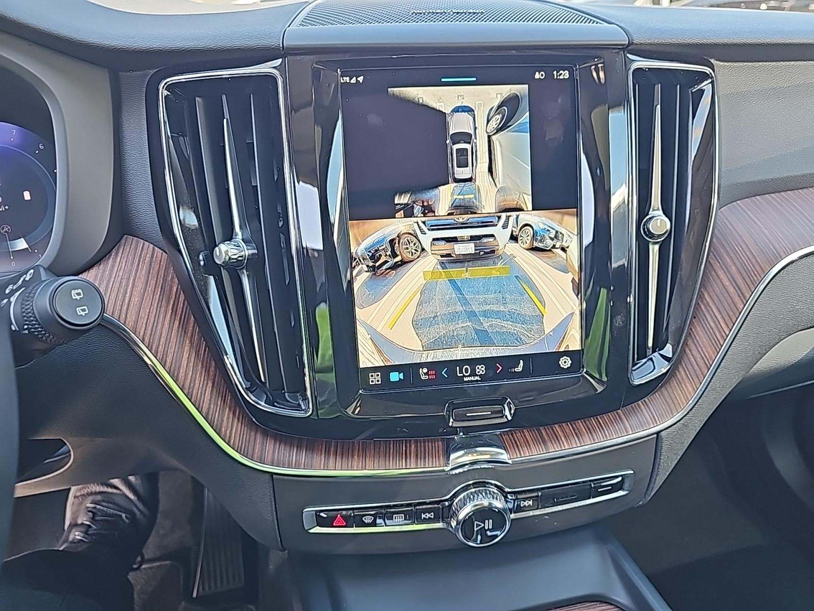 2024 Volvo XC60 B5 Plus AWD