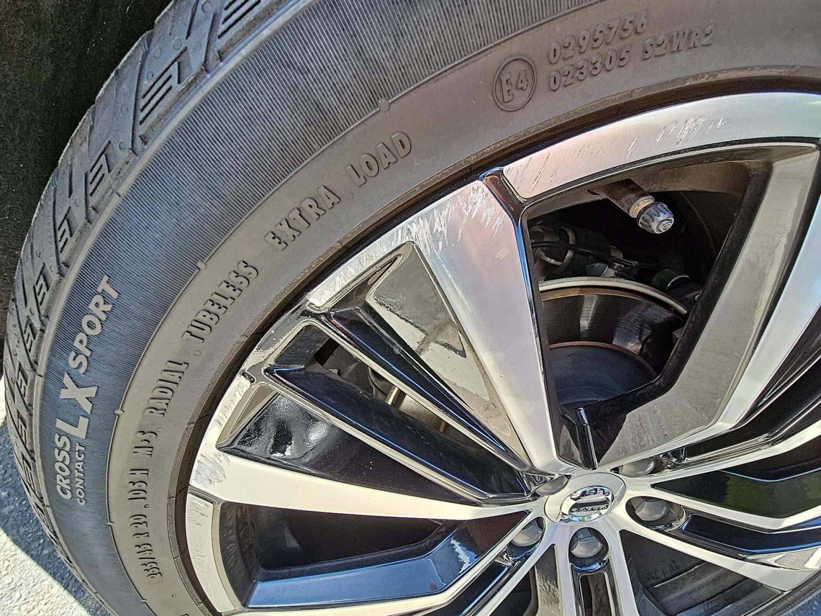 2024 Volvo XC60 B5 Plus AWD