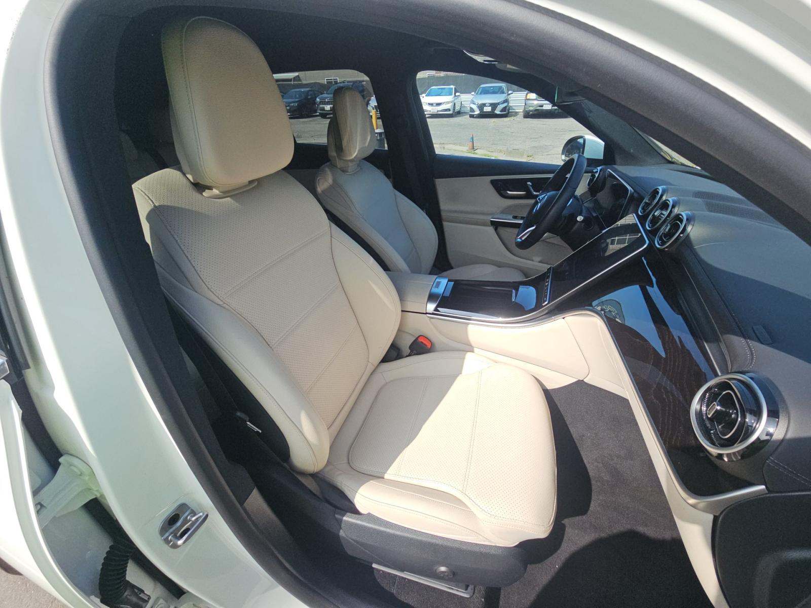 2024 Mercedes-Benz GLC GLC 300 RWD