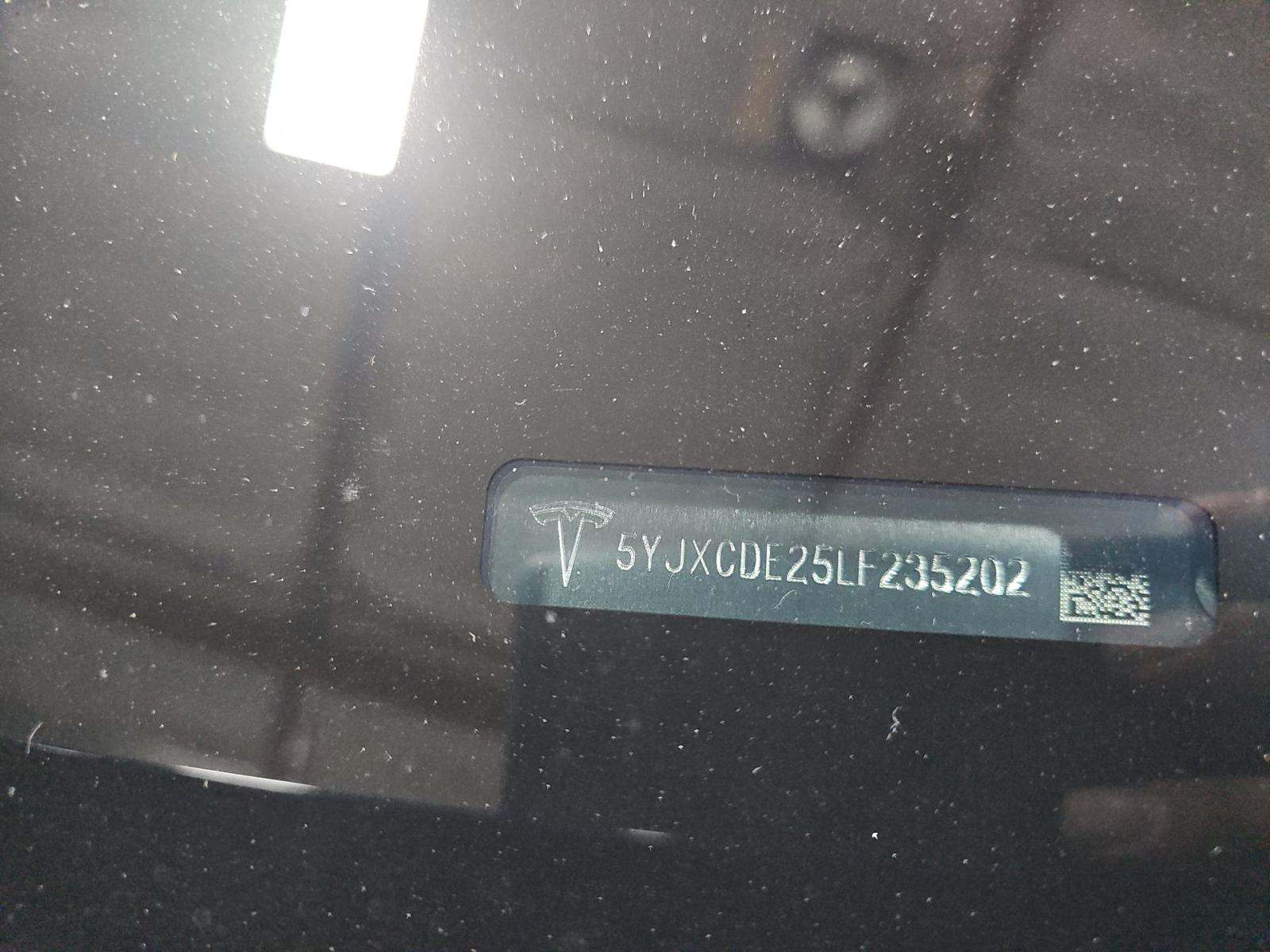 TESLA MODEL X - 5