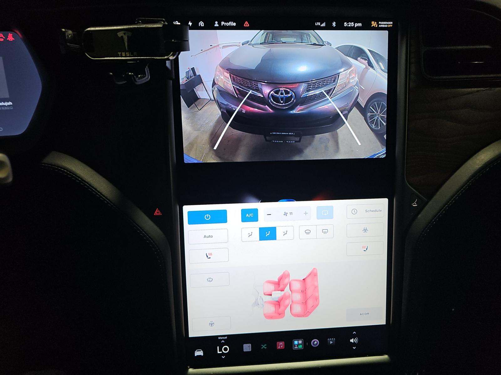 TESLA MODEL X - 10