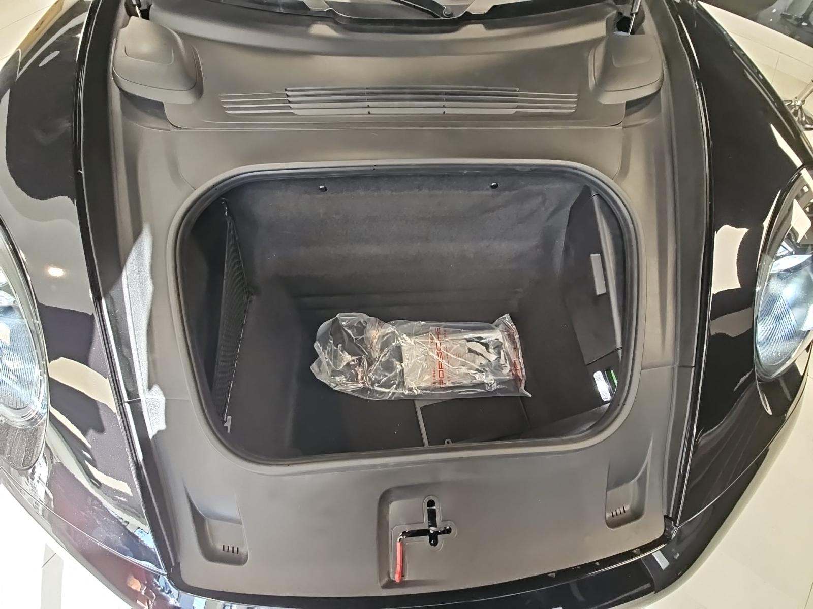 2022 Porsche 911 Carrera 4 GTS AWD