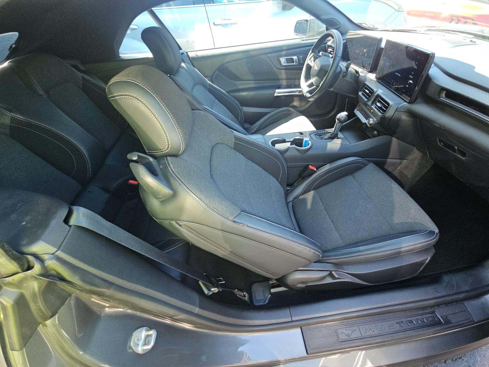 2025 Ford Mustang EcoBoost RWD