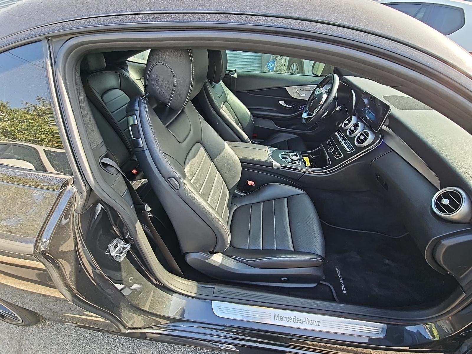 Mercedes-Benz C 300 Coupe снимка Mercedes-Benz C 300 Coupe