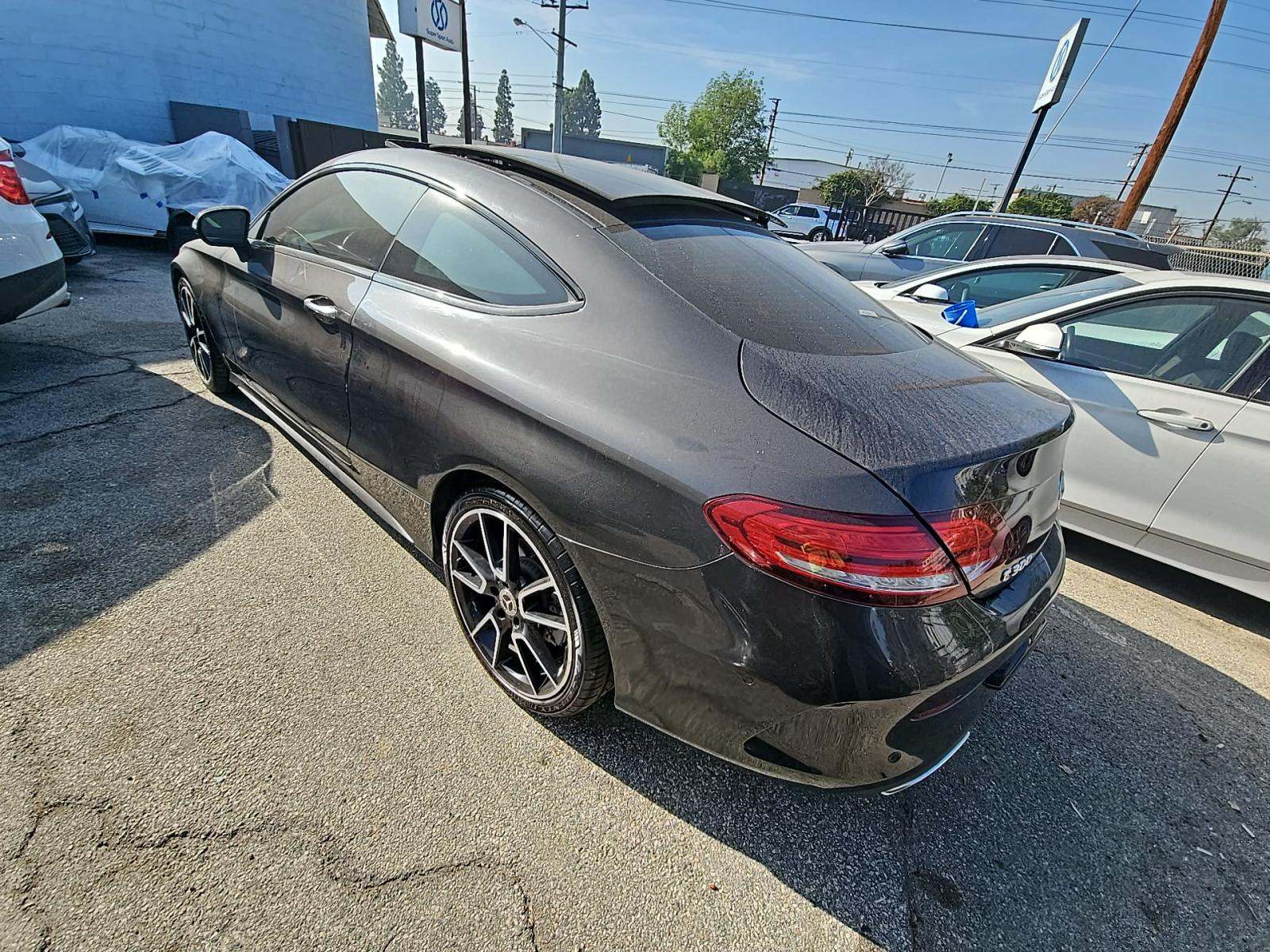 Mercedes-Benz C 300 Coupe снимка Mercedes-Benz C 300 Coupe
