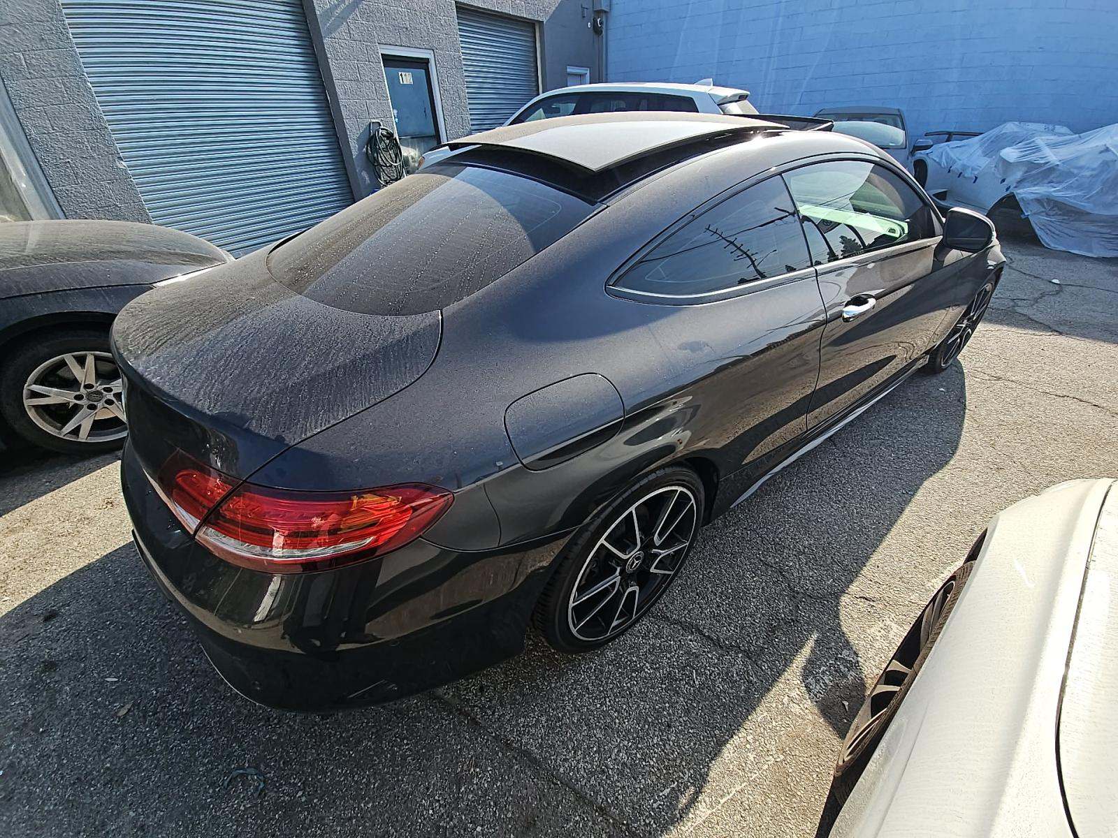 Mercedes-Benz C 300 Coupe снимка Mercedes-Benz C 300 Coupe