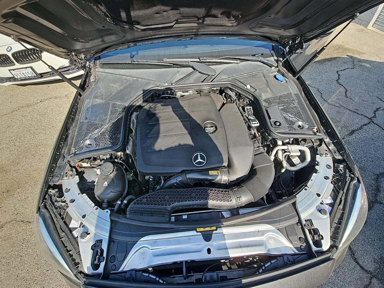 Mercedes-Benz C 300 Coupe снимка Mercedes-Benz C 300 Coupe