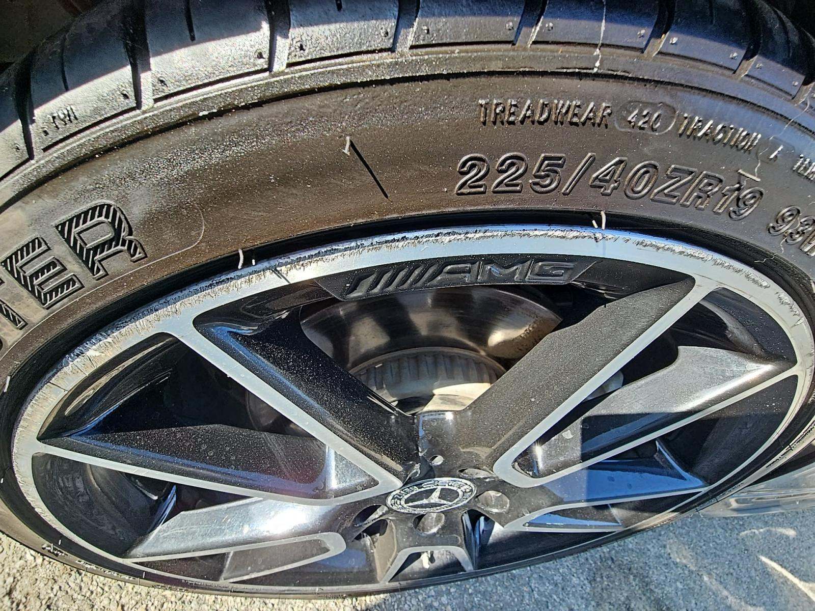Mercedes-Benz C 300 Coupe снимка Mercedes-Benz C 300 Coupe