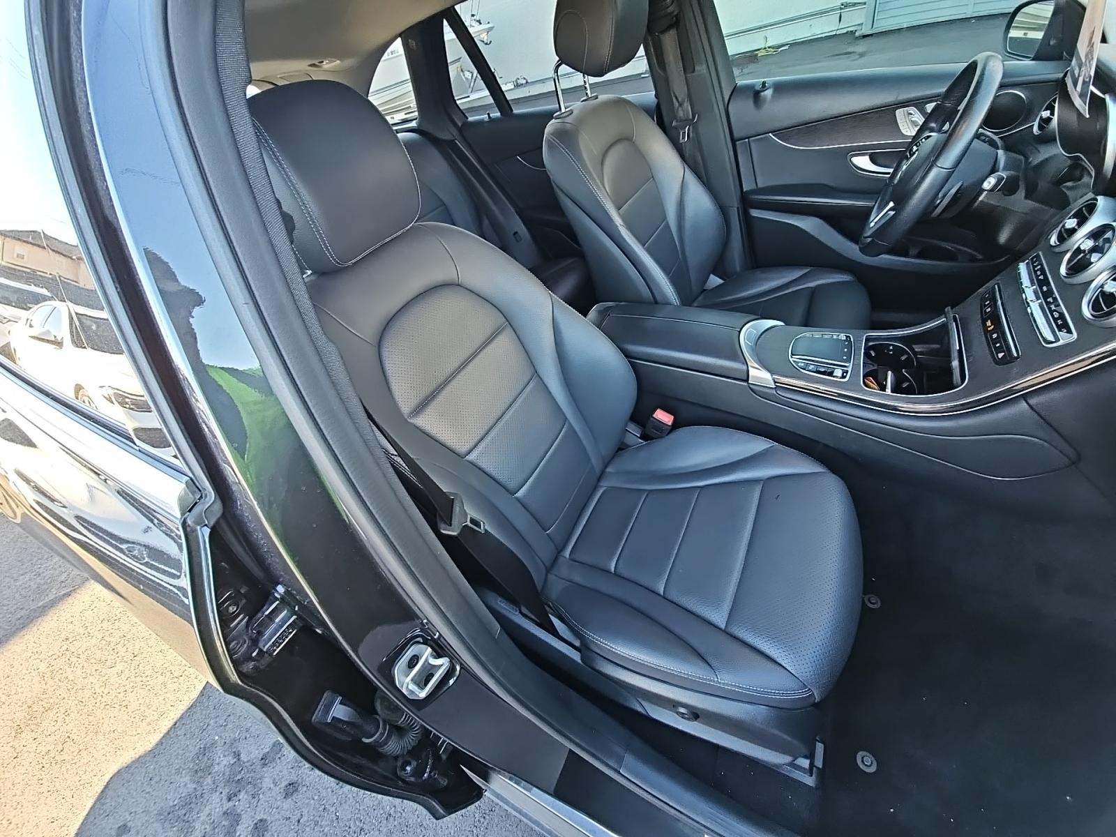 2022 Mercedes-Benz GLC GLC 300 RWD