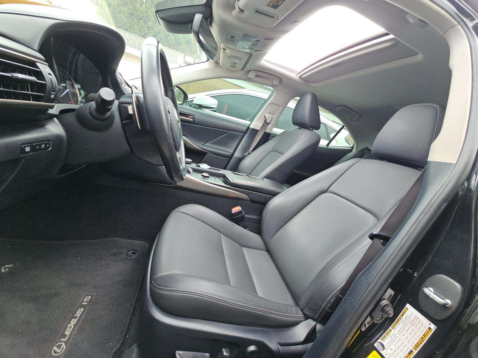 2019 Lexus IS IS 300 RWD