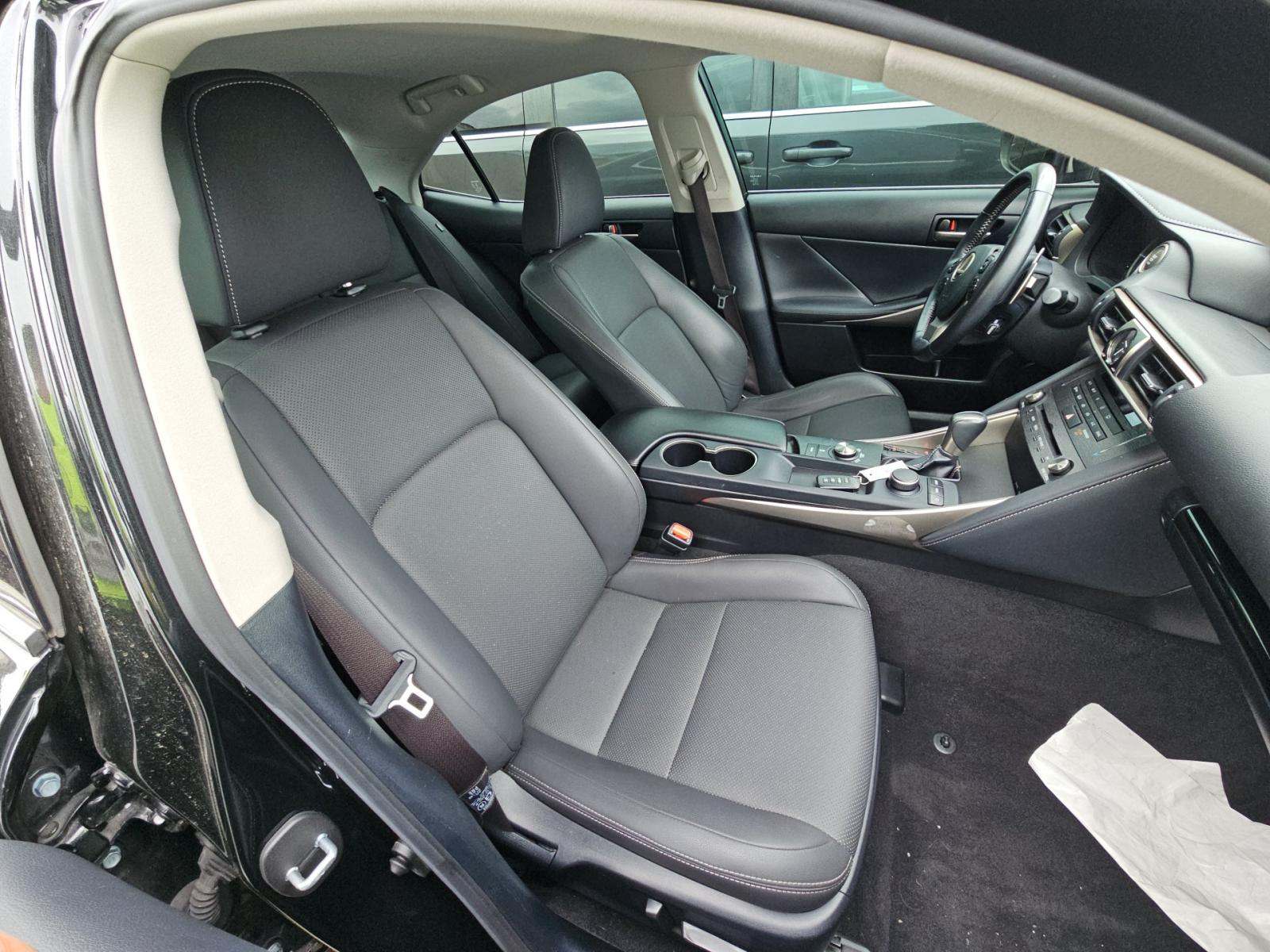 2019 Lexus IS IS 300 RWD