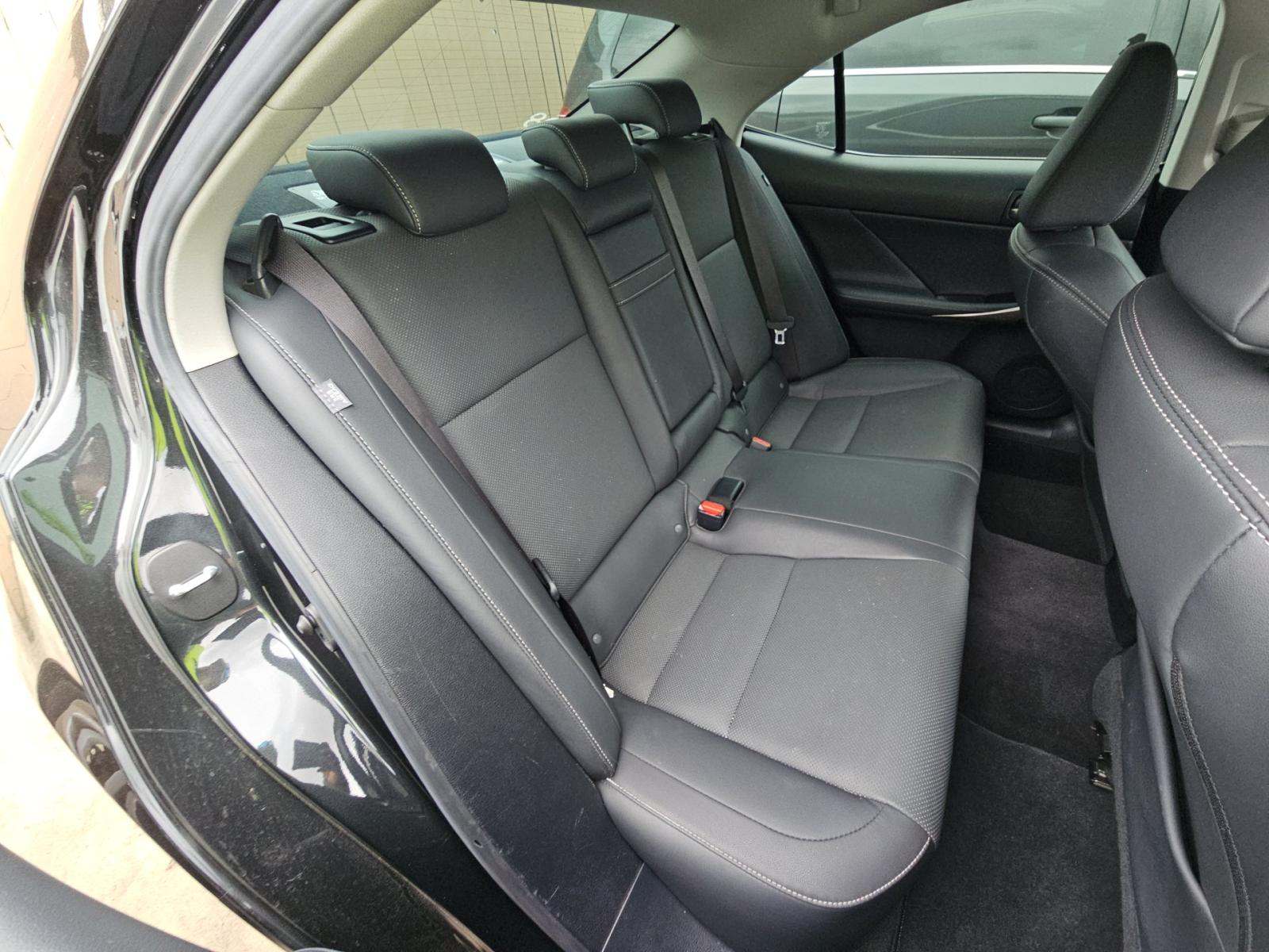 2019 Lexus IS IS 300 RWD