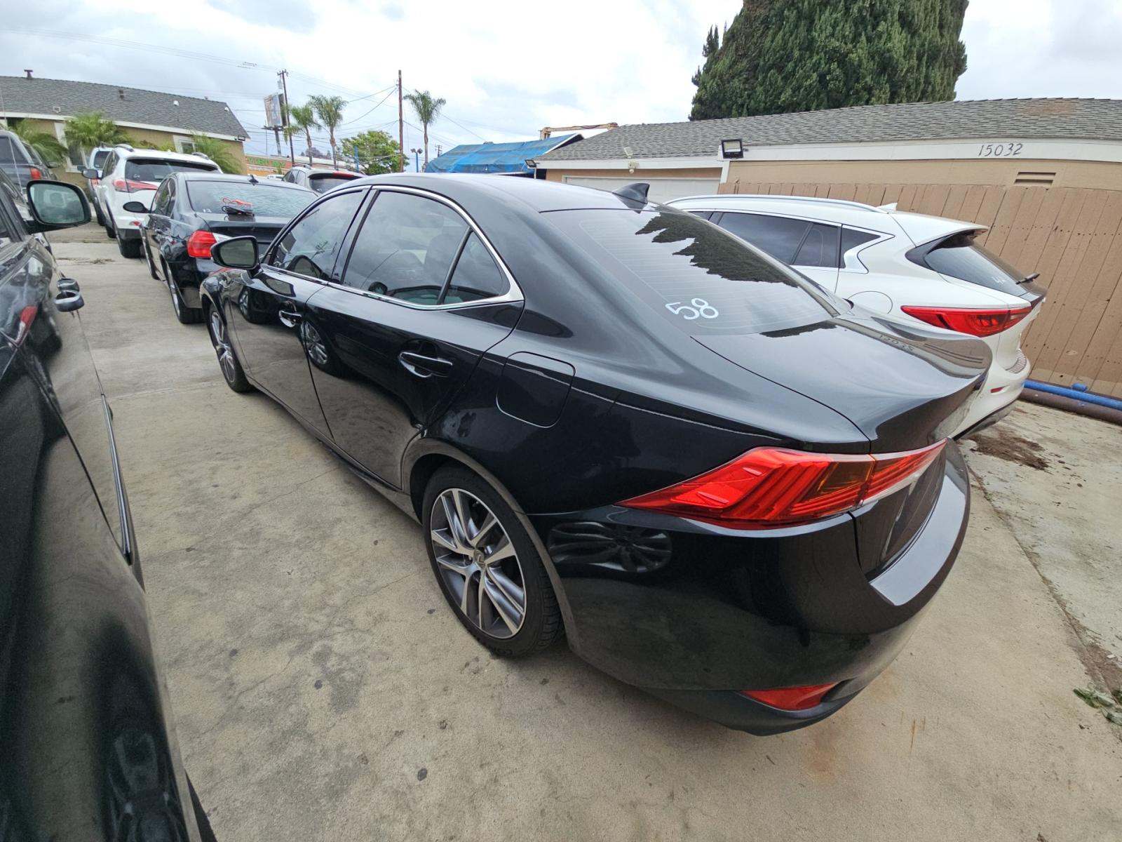 2019 Lexus IS IS 300 RWD