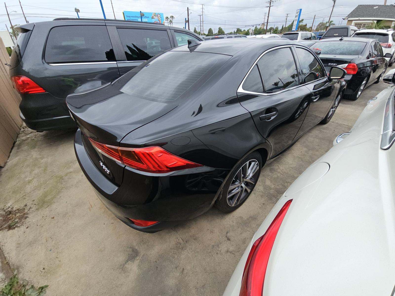 2019 Lexus IS IS 300 RWD