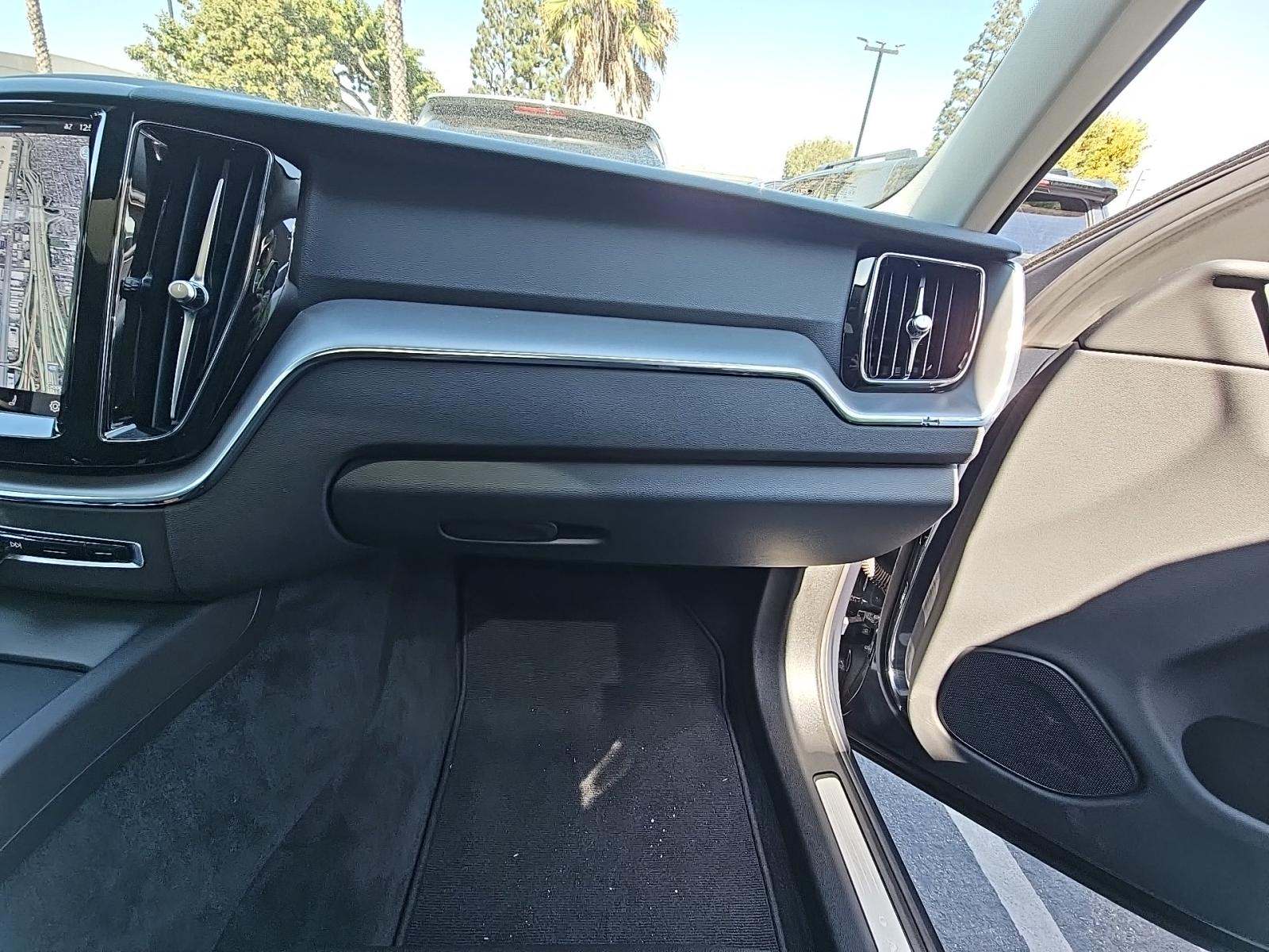 2024 Volvo XC60 B5 Core AWD