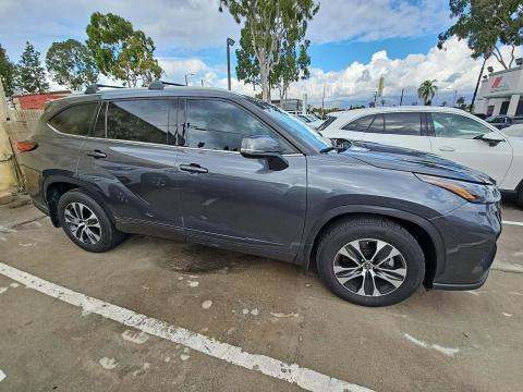 2022 Toyota Highlander XLE FWD