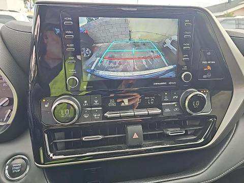 2022 Toyota Highlander XLE FWD