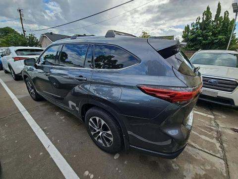 2022 Toyota Highlander XLE FWD