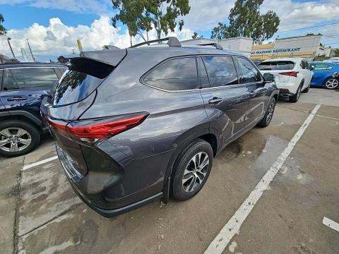 2022 Toyota Highlander XLE FWD