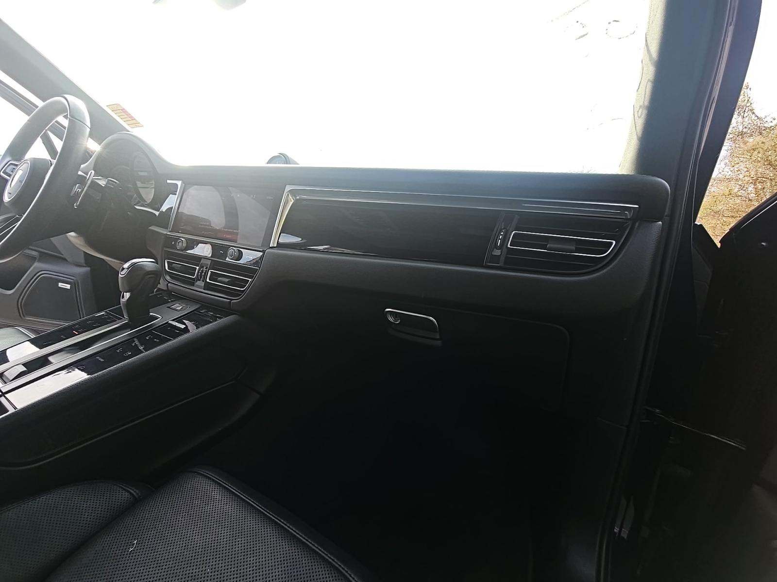 2022 Porsche Macan S AWD