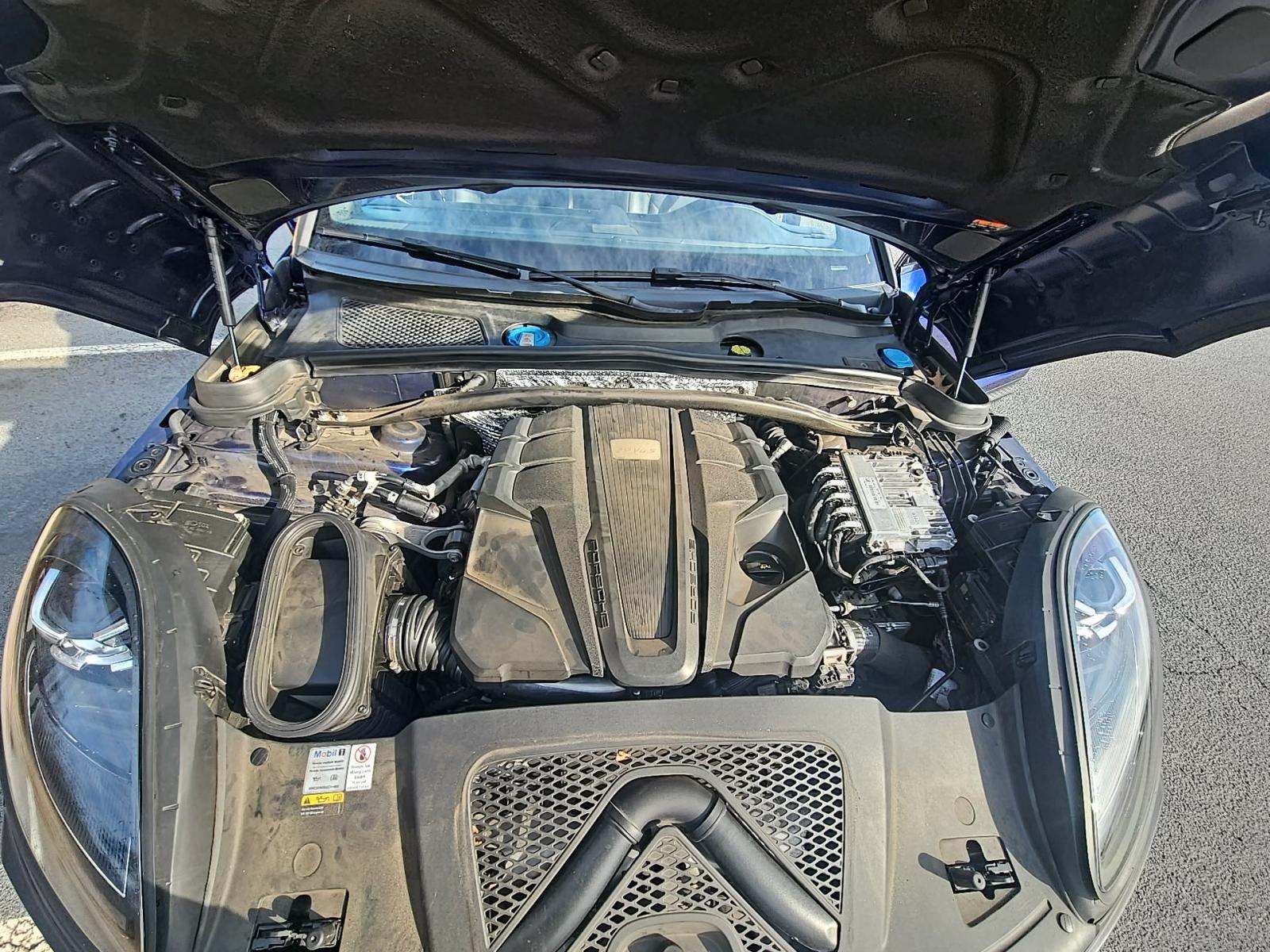 2022 Porsche Macan S AWD