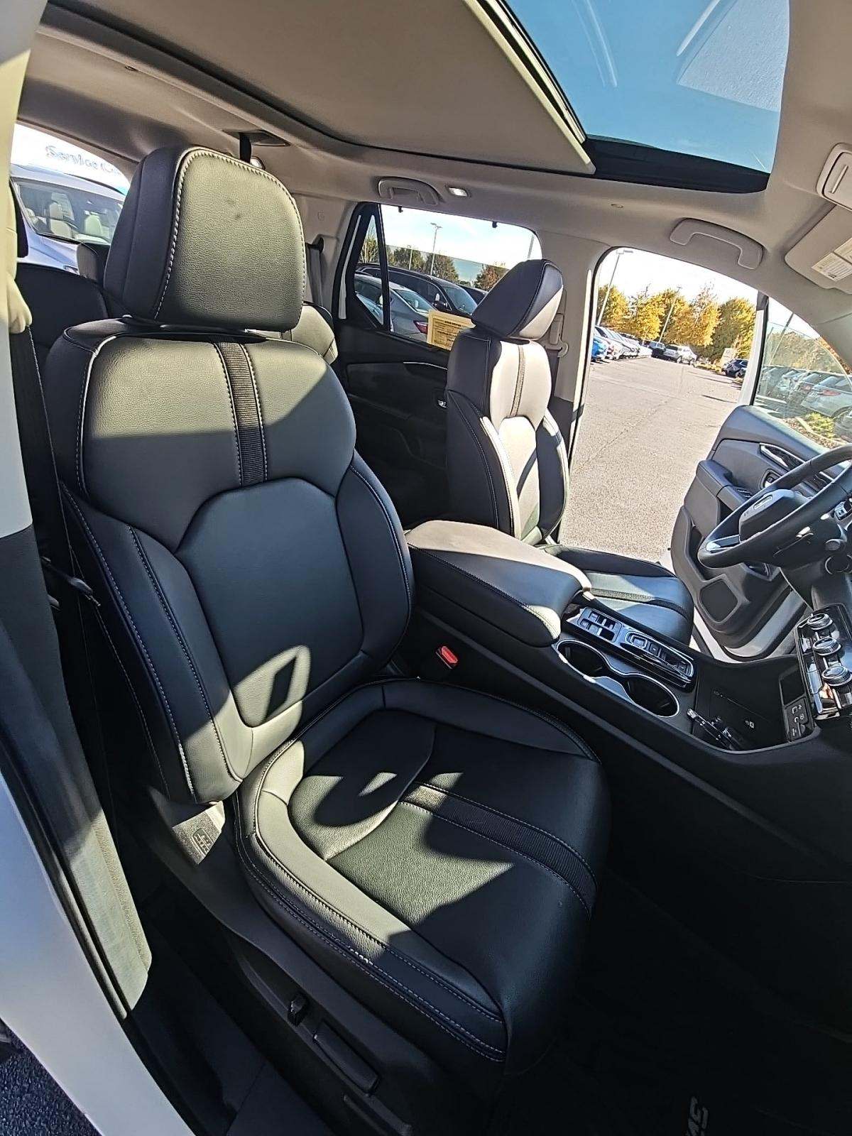 2025 Honda Pilot Touring AWD