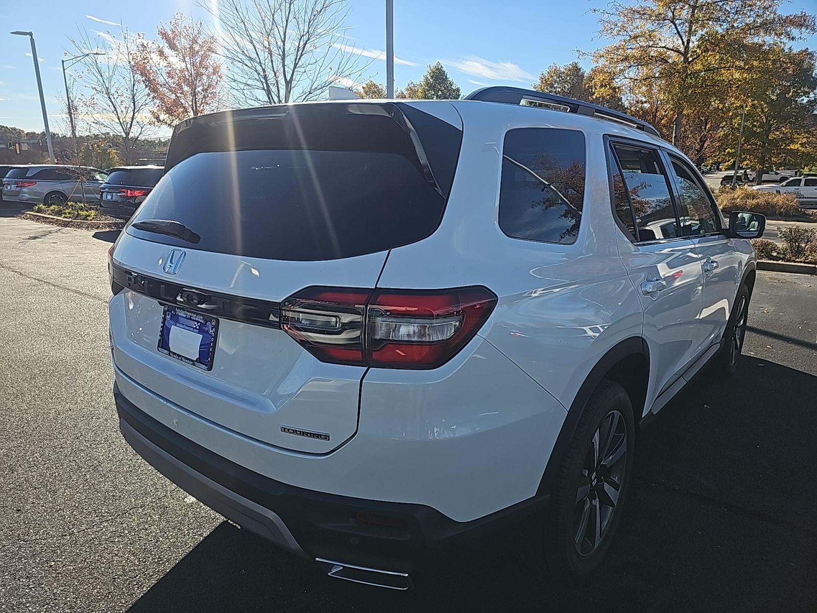 2025 Honda Pilot Touring AWD