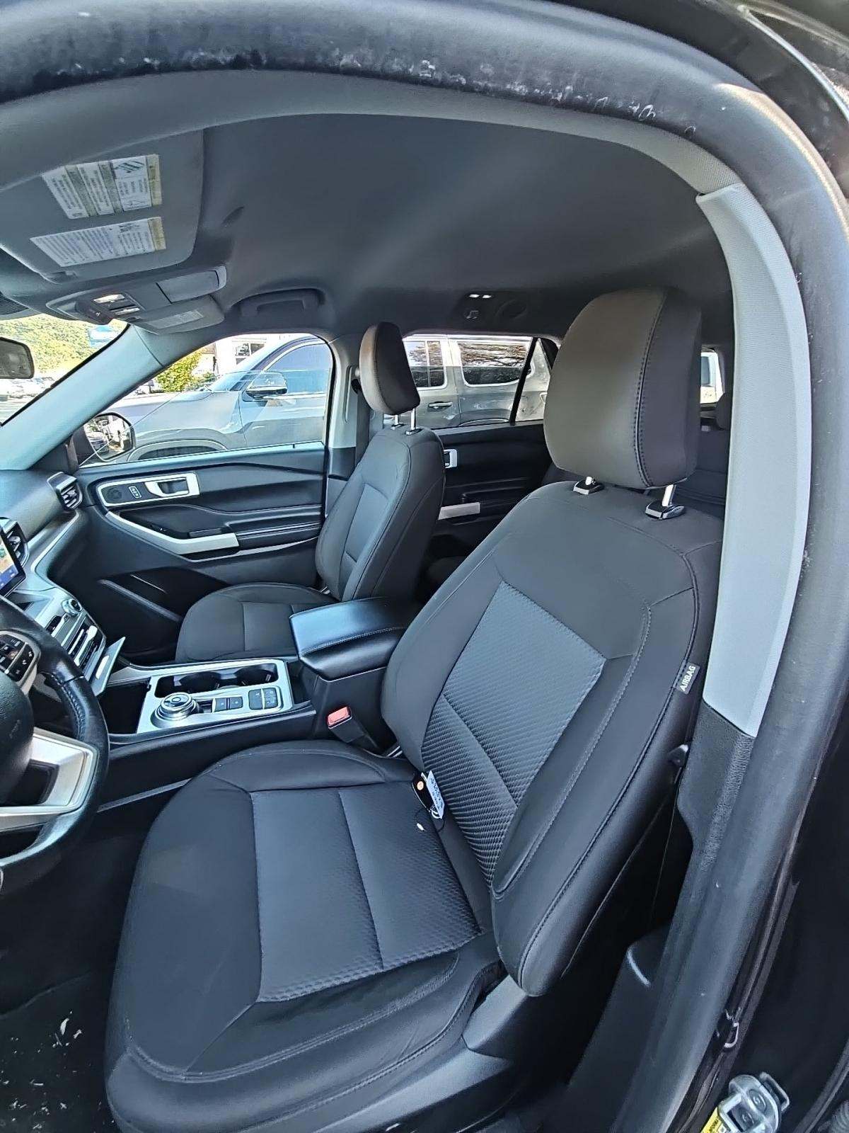 2022 Ford Explorer XLT RWD