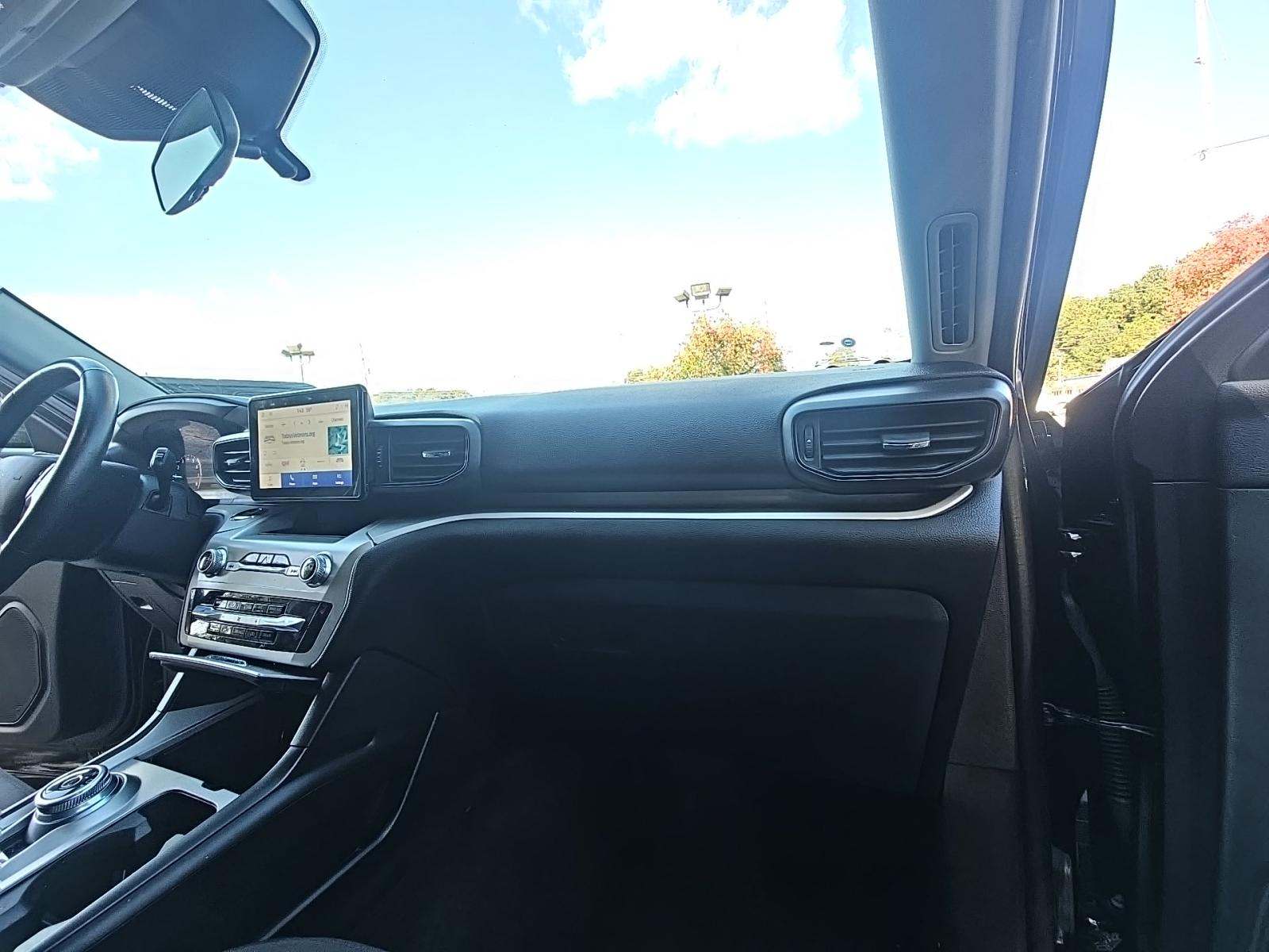 2022 Ford Explorer XLT RWD