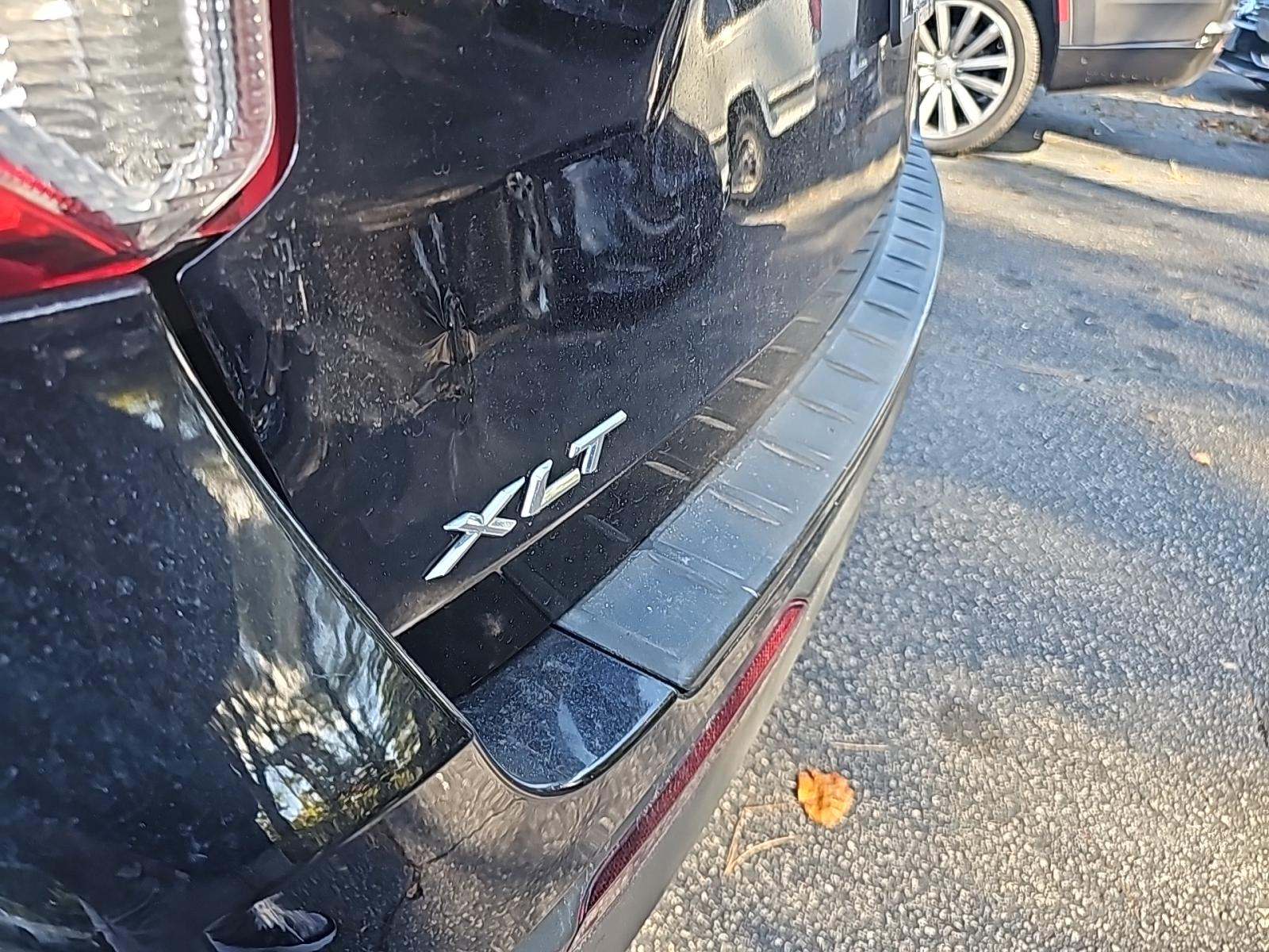 2022 Ford Explorer XLT RWD