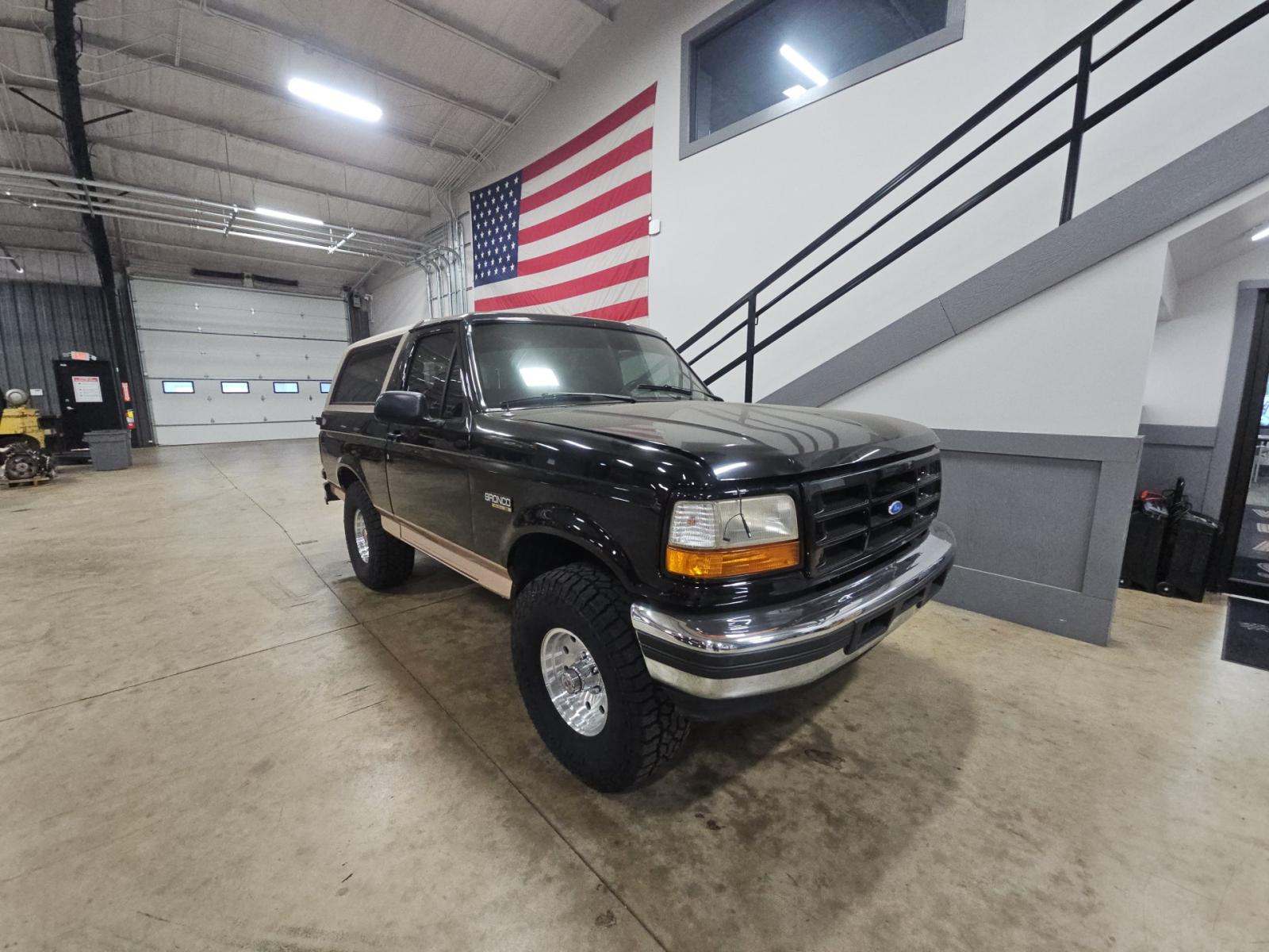 FORD BRONCO - 4