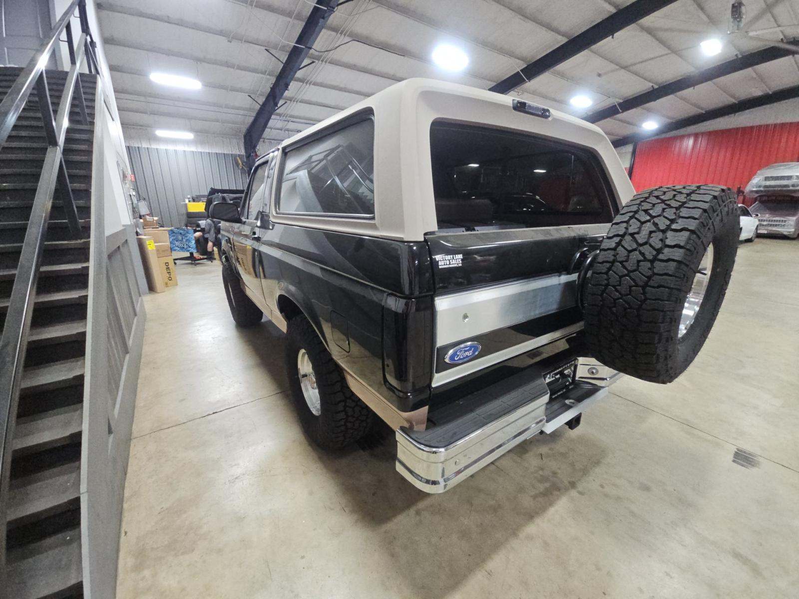 FORD BRONCO - 2