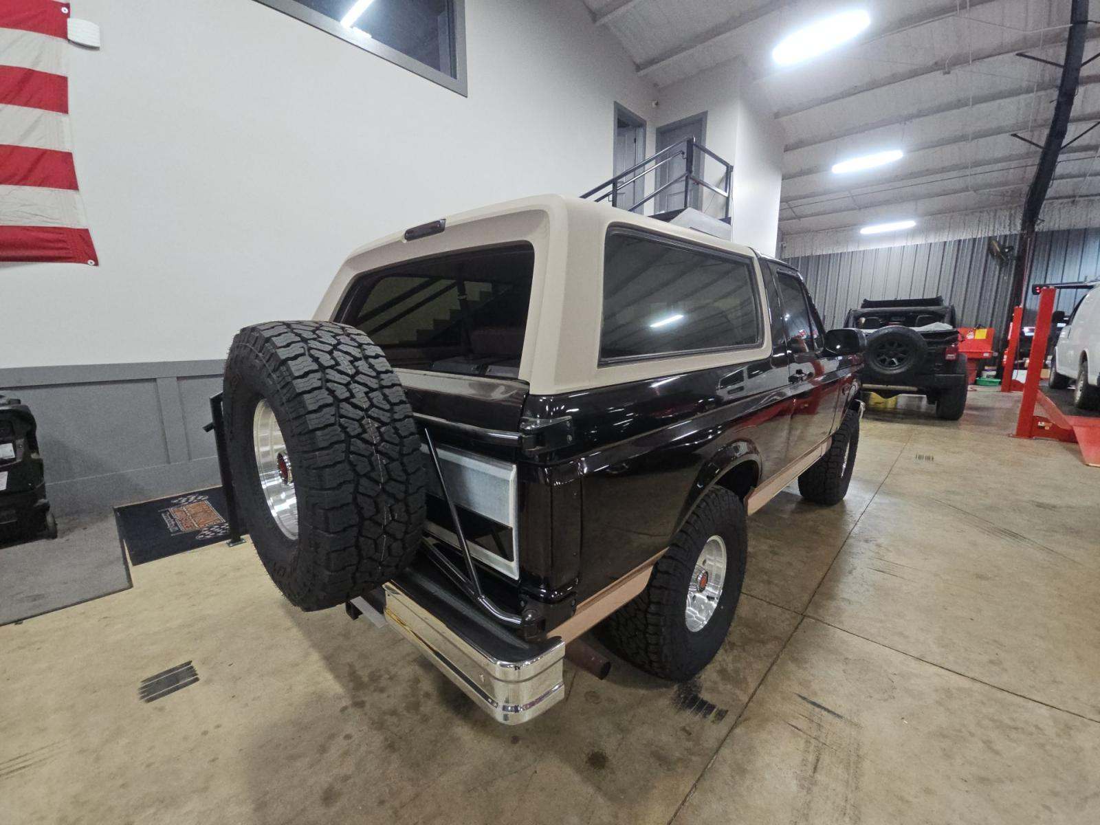 FORD BRONCO - 3