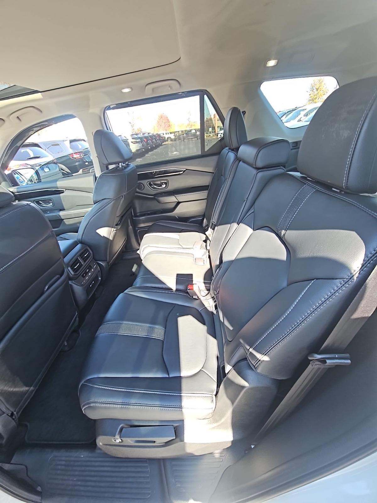 2024 Honda Pilot Touring FWD