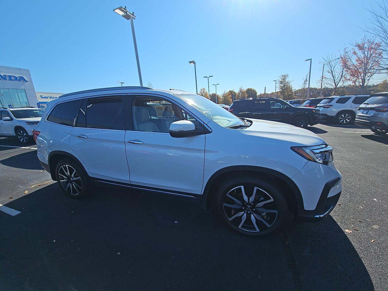 2022 Honda Pilot Touring FWD