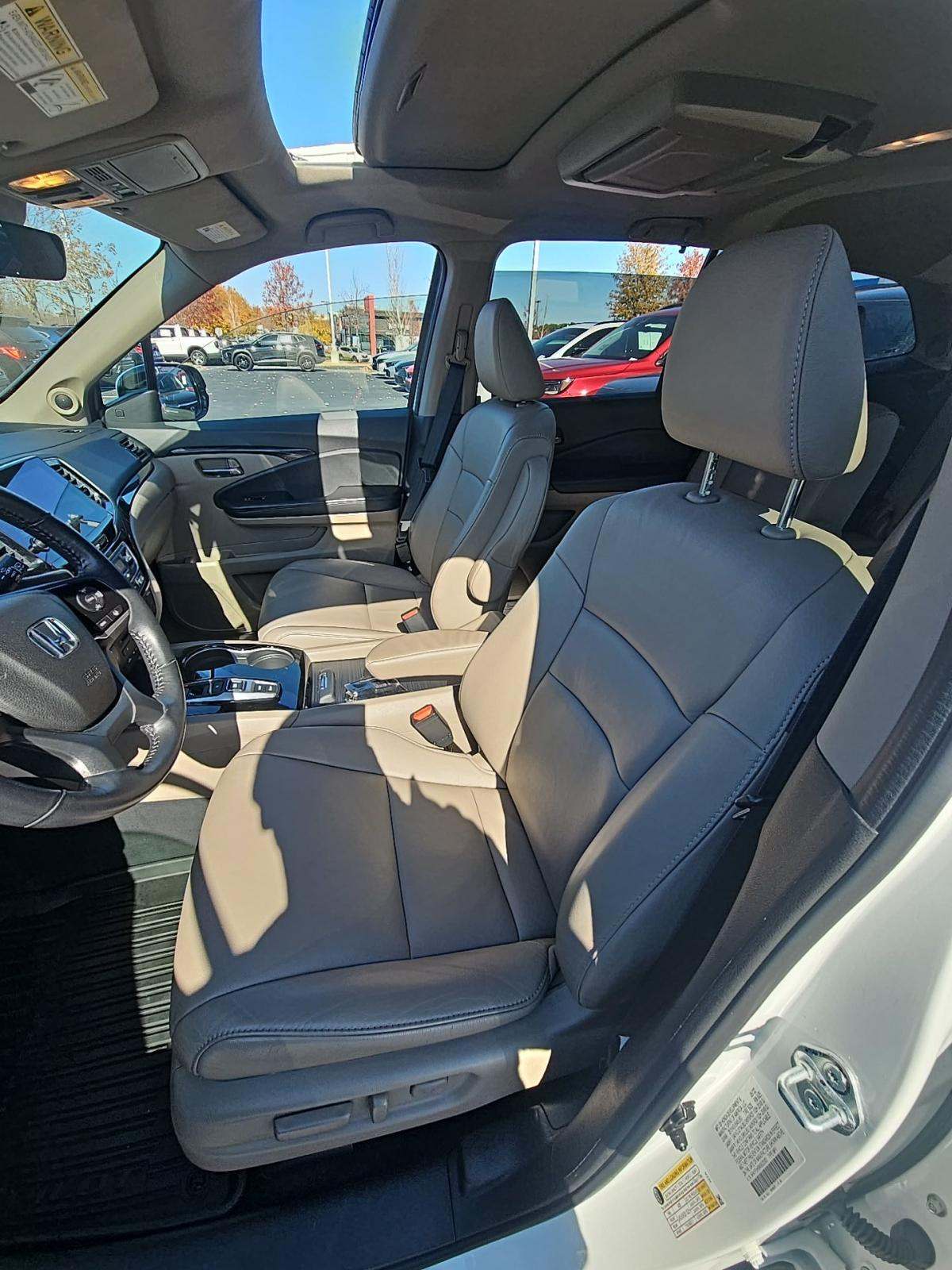 2022 Honda Pilot Touring FWD