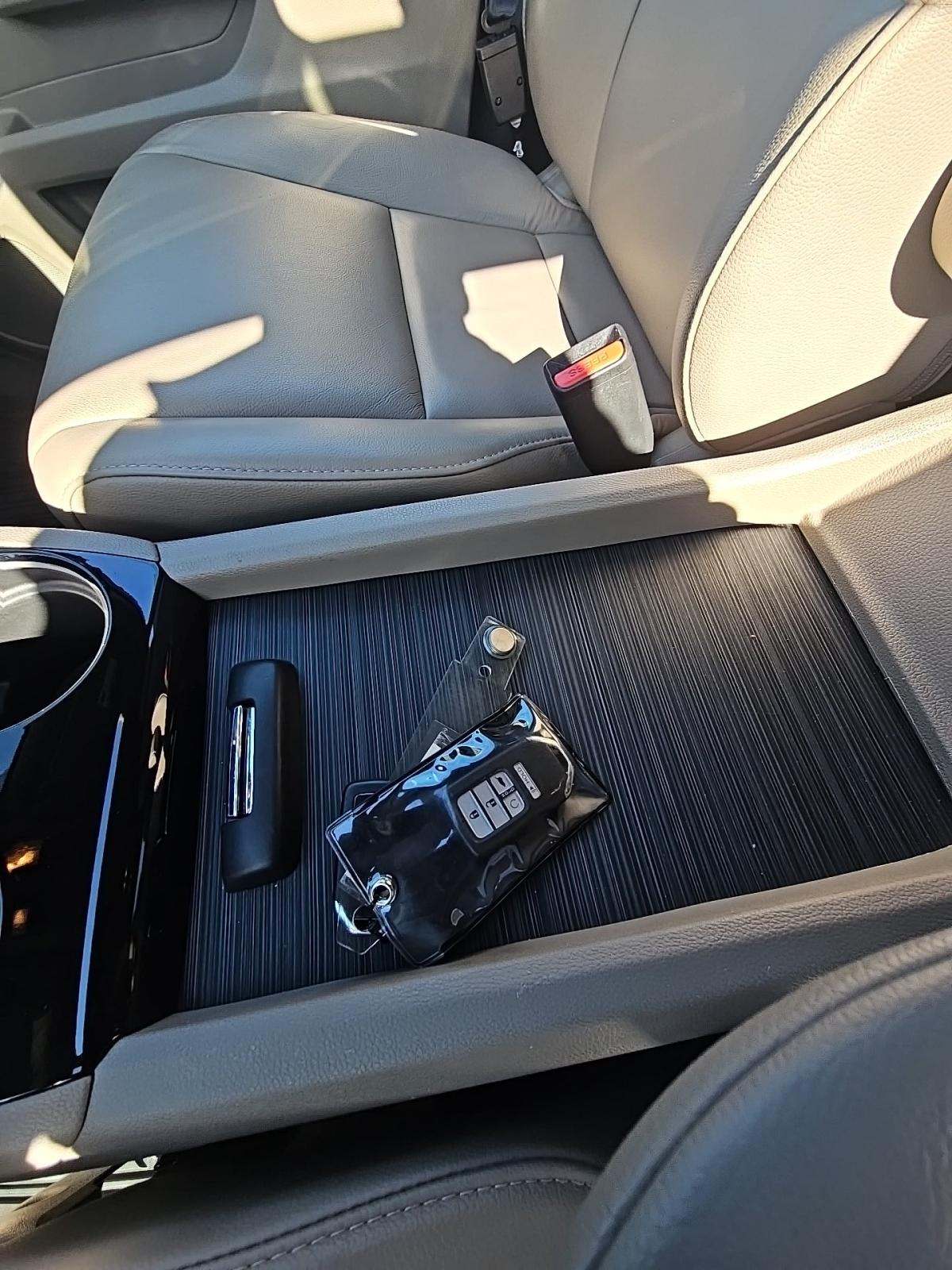 2022 Honda Pilot Touring FWD