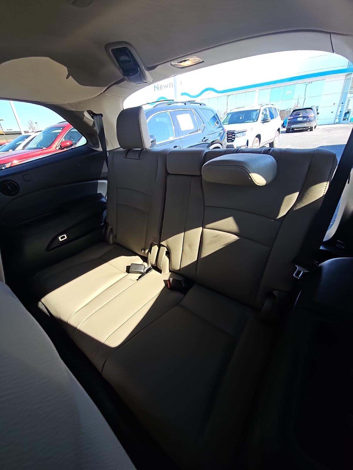 2022 Honda Pilot Touring FWD