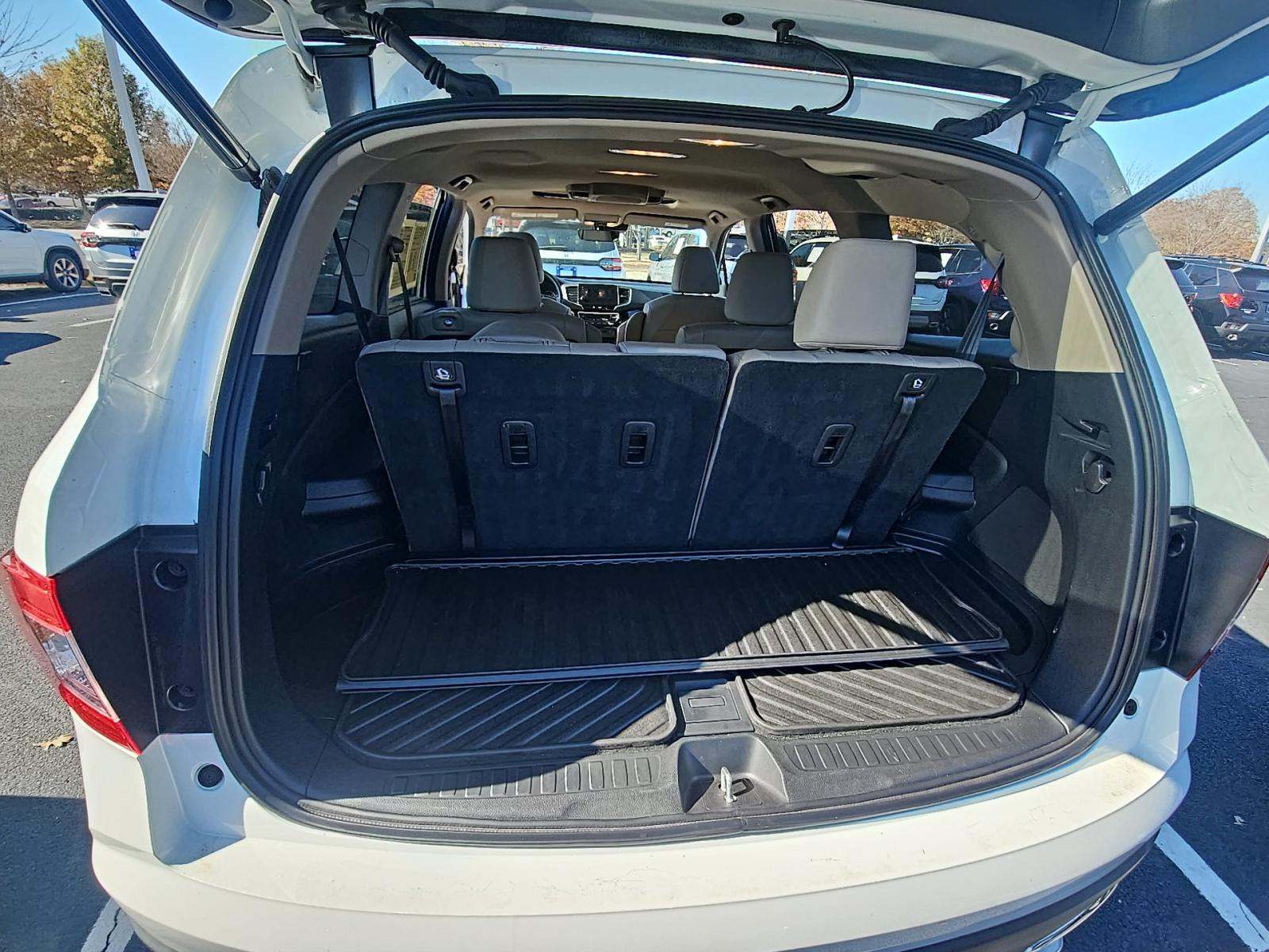 2022 Honda Pilot Touring FWD