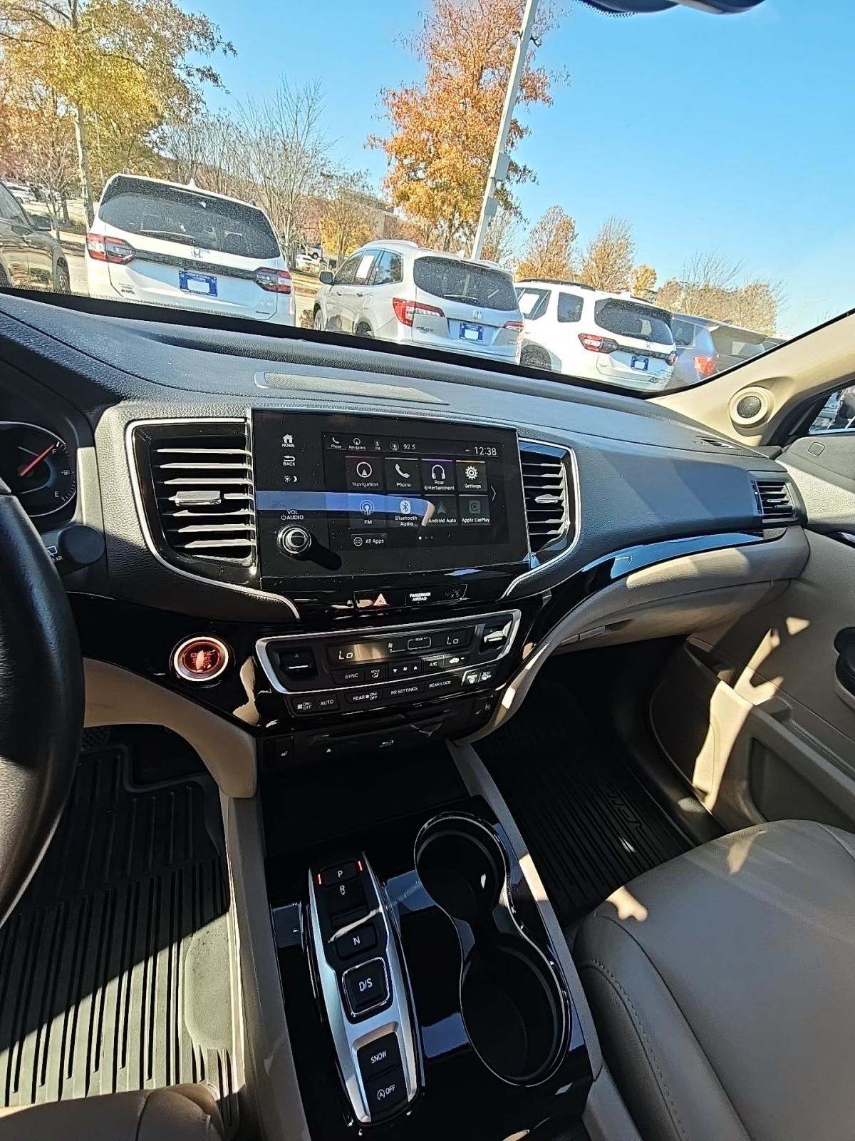 2022 Honda Pilot Touring FWD