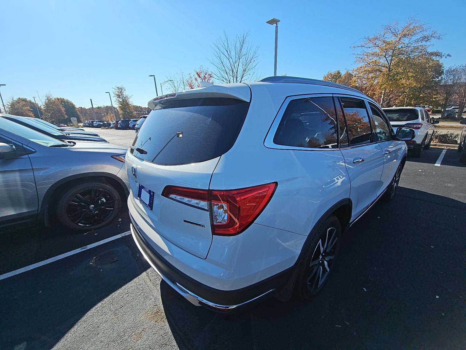 2022 Honda Pilot Touring FWD