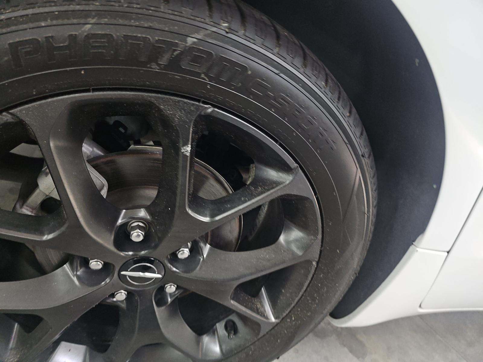 2025 Chrysler Pacifica Limited FWD